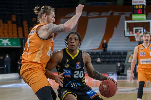 主帅开绿灯！斯潘诺里斯：欧锦赛期间字母哥没有出场时间限制