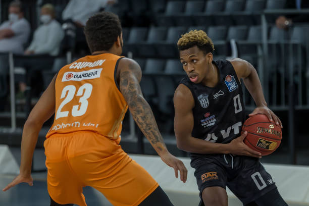 超巨级别靠 超巨级别靠